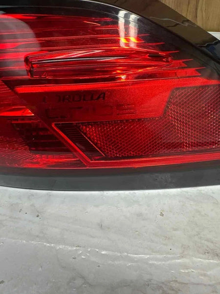2022 TO 2023 TOYOTA COROLLA CROSS TAIL LIGHT QUARTER RIGHT SIDE ASSY OEM 815500A170 LED