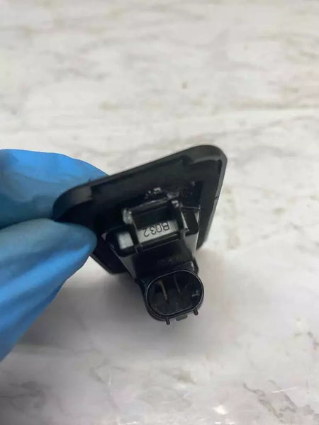 17 18 19 20 21 22 23 ALFA ROMEO GIULIA LUZ DE MATRÍCULA LADO TRASERO DERECHO OEM 50532562
