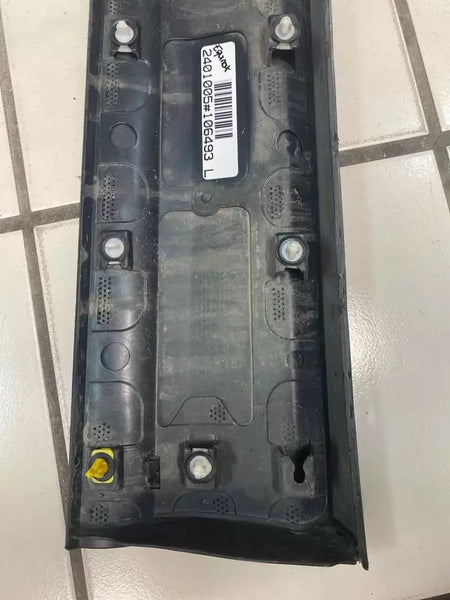 2018 TO 2024 CHEVROLET EQUNOX FRONT DOOR MOULDING LOWER LEFT SIDE OEM 84163361