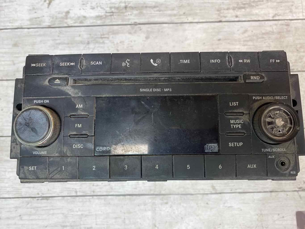 Receptor de radio Dodge Caravan 2008-2010 sin satélite OEM 05064411AF