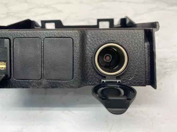 14 15 16 17 18 19 TOYOTA COROLLA CENTER CONSOLE USB PORT & JACK AUDIO ADAPTOR OEM 861900R010