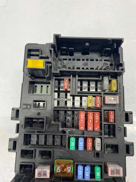 2020 GMC YUKON JUNCTION BOX FUSE RELAY BLOCK BOX CABIN ASSEMBLY OEM 84114433