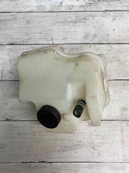 TANQUE DE TRANSBORDO DO LÍQUIDO DE REFRIGERAÇÃO DO RADIADOR MAXIMA 2019 NISSAN RESERVOIR ASSY OEM 217103TA1A