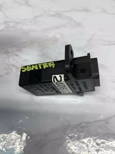 20 21 22 NISSAN SENTRA ADAPTADOR DE CARGA PUERTO TOMA DE CORRIENTE USB OEM CBC0033030010