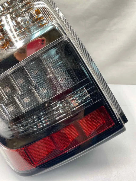 2010 TO 2014 TOYOTA 4RUNNER TAIL LIGHT LEFT SIDE ASSEMBLY OEM 8156135392 LED