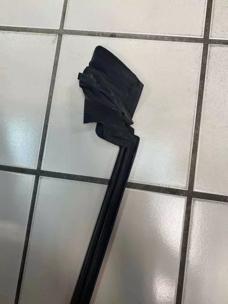 14 15 16 17 18 19 MERCEDES CLA250 BURLETE DE PUERTA JUNTA DE VENTANA TRASERA DERECHA OEM 1177350265