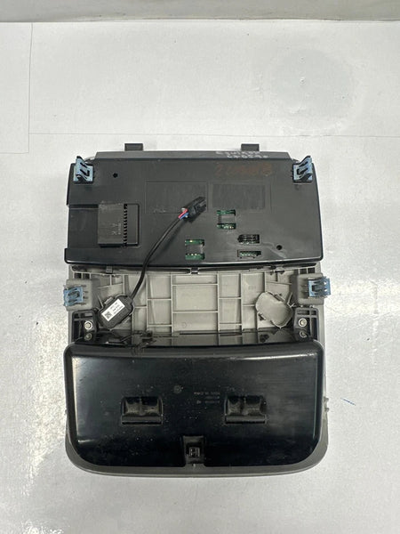 2018 TO 2022 CHEVROLET EQUINOX OVERHEAD CONSOLE DOOM LIGHT ROOF CENTER OEM 84610655