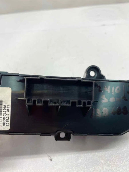 2018 HYUNDAI SANTA FE DASH SWITCH HEATED RIGHT SIDE SWITCH ASSY OEM 933104Z200