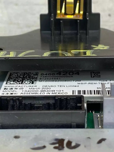 Chevrolet Equinox radio am fm 2020 to 2022 display screen assy OEM 84664204