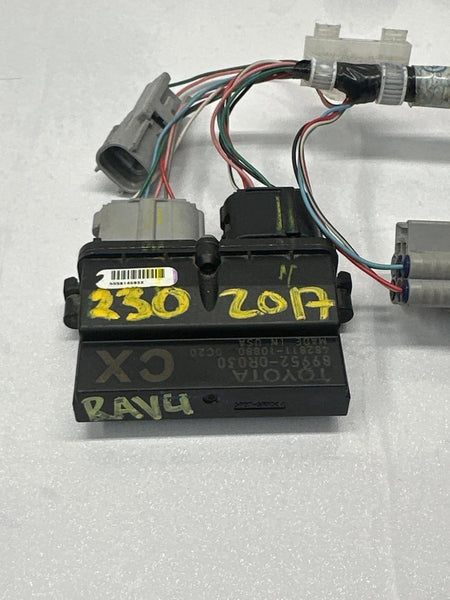 2015 TO 2018 TOYOTA RAV-4 OCCUPANT DETECTION CONTROL MODULE W/HARNESS OEM 899520R030
