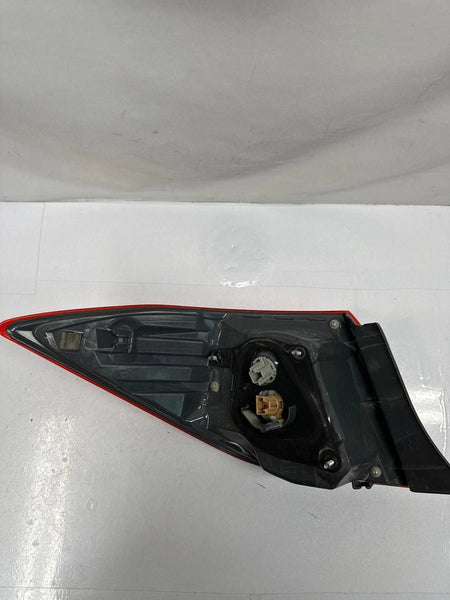 2014 TO 2016 TOYOTA COROLLA TAIL LIGHT RIGHT SIDE QUARTER PANEL ASSY OEM 8155002750