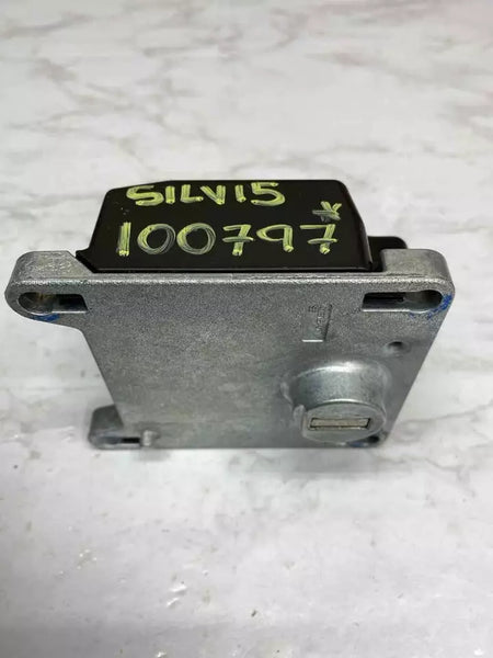 20 21 22 23 CHEVROLET SILVERADO 1500 UNIDAD DEL MÓDULO DE CONTROL DE LA COLUMNA DE DIRECCIÓN OEM 13524104