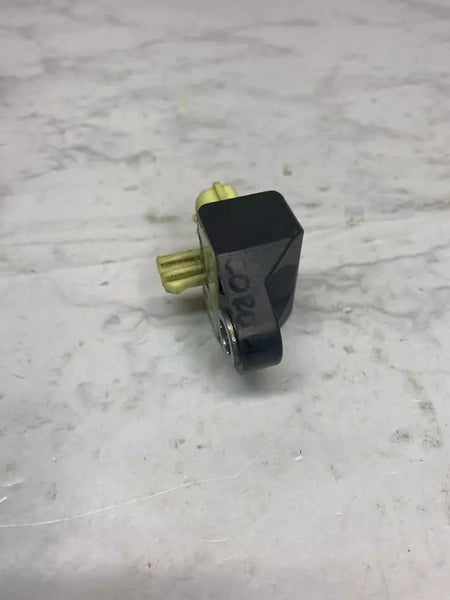 2014 15 16 17 18 19 TOYOTA COROLLA SENSOR DE IMPACTO DELANTERO O TRASERO IZQUIERDO O DERECHO OEM 8917347050