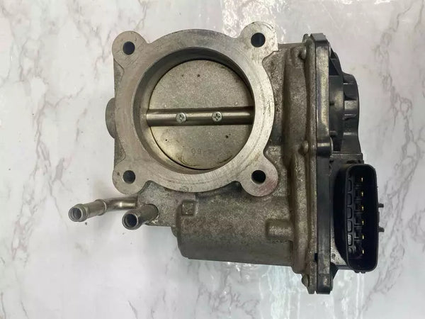 18 19 20 21 LEXUS NX300 CUERPO DEL ACELERADOR CONJUNTO DE VÁLVULA DEL CUERPO DEL ACELERADOR OEM 2203036040