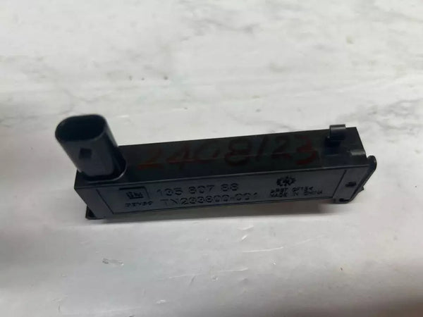 2018 19 20 21 22 23 CHEVROLET EQUINOX KEYLESS ENTRY RECEIVER ANTENNA UNIT OEM 13580788