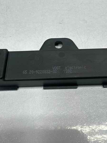 2020 BMW X2 KEYLESS ENTRY ANTENNA RECEIVER UNIT MODULE SENSOR ASSY OEM 9220832
