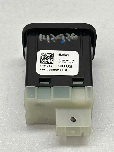 18 21 CHEVROLET TRAVERSE CENTER CONSOLE DUAL PORT USB CHARGER ASSY OEM 13539082