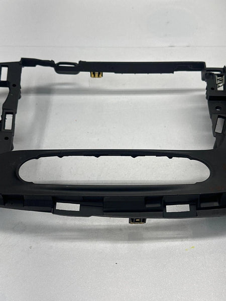 2016 TO 2020 BUICK ENVISION RADIO AM FM RADIO TRIM COVER BEZEL ASSY OEM 84463577