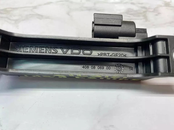 ANTENA RECEPTORA DE ENTRADA SIN LLAVE INTELIGENTE OEM 5WK487768024AD PARA NISSAN ROGUE SPORT 2018