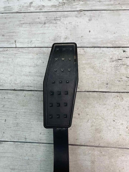 Chevrolet Traverse accelerator pedal 2020 pedal assy OEM 2.0L 22995238
