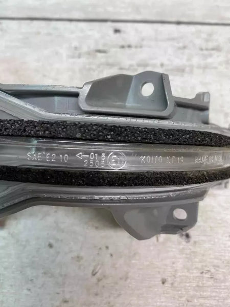 Honda HRV turn signal from 19 to 22 door mirror light only left side 34350T2AA02