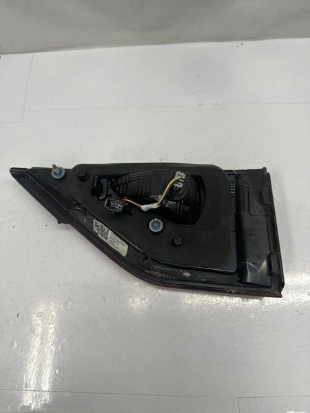 2018 TO 2021 CHEVROLET TRAVERSE TAIL LIGHT LEFT SIDE LID MOUNTED ASSY OEM 84835392