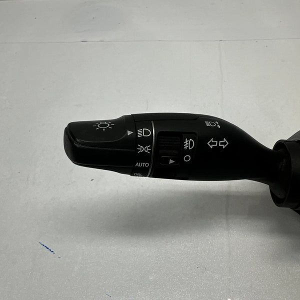 2017 TO 2019 HYUNDAI SANTA FE HEADLIGHT & WIPER SWITCH COMPLETE ASSY OEM 934104Z850
