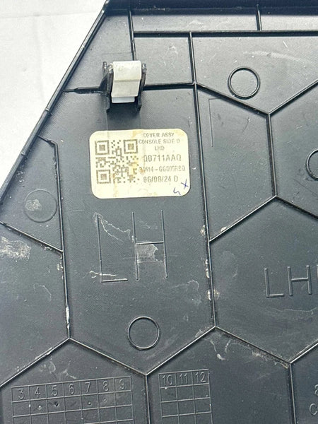 2025 KIA K4 CENTER CONSOLE DRIVER SIDE FORWARD TRIM COVER PANEL OEM 84622GG000