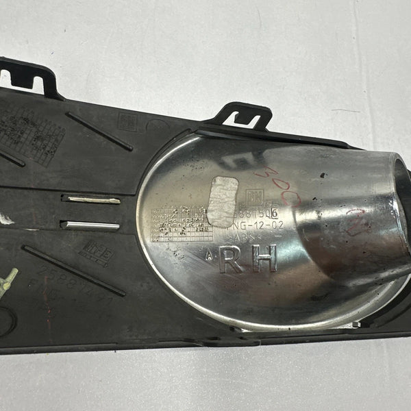 2012 TO 2017 BUICK VERANO FOG LIGHT COVER FRONT PASSANGER SIDE ASSY OEM 25887491