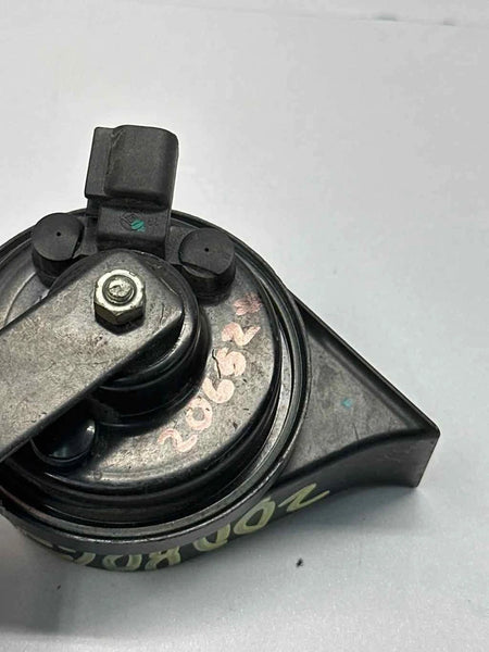 2010 TO 2017 GMC TERRAIN LOW HORN LOW NOTE TONE SIREN PITCH ASSY OEM 23303429