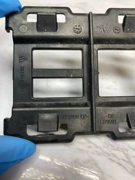 14 15 16 17 18 19 MERCEDES CLA250 SOPORTE DE PARACHOQUES TRASERO DERECHO SOPORTE INFERIOR OEM 1768850026