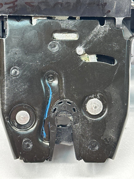 2018 TO 2024 CHEVROLET EQUINOX TAILGATE LIFT MOTOR TRUNK MOTOR ASSY OEM 85576772