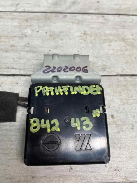 Nissan Pathfinder Bluetooth Antenna 18 to 20 mobile phone assy OEM 282129PM0A