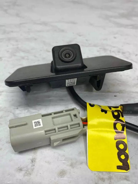 2015 TO 2020 GMC YUKON REAR VIEW CAMERA TAILGATE MOUNTED ASSY OEM UVC 23378804