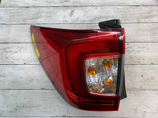 Honda Pilot tail light 19 to 22 left driver side quater mounted OEM 33550TG7A11