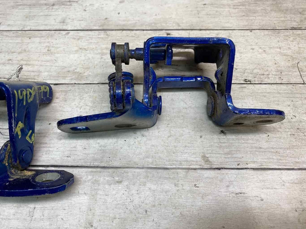 Bisagra de puerta trasera izquierda OEM para camioneta Dodge Ram 1500 2014