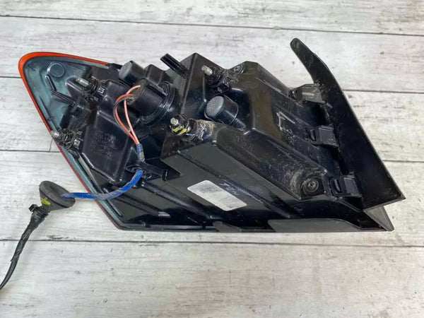 19 23 KIA FORTE LUZ TRASERA LATERAL DERECHA PANEL DEL CUARTO INCANDESCENTE OEM 92402M7000