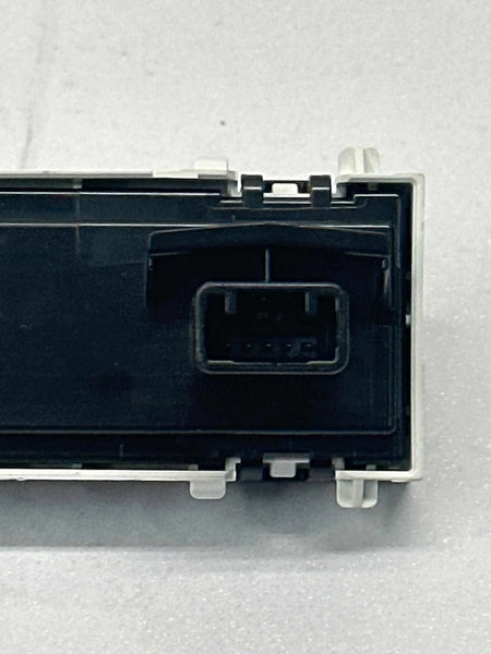 2020 TO 2022 TOYOTA COROLLA OCCUPANT DETECTION INDICATOR SENSOR LIGHT OEM 489229