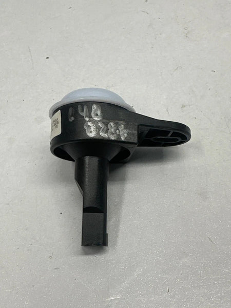 2021 JEEP GRAND CHEROKEE INTERIOR COURTESY LIGHT LAMP OEM 68395784AA