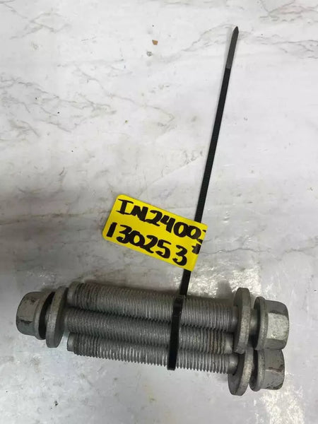 14 15 16 17 18 19 MERCEDES CLA250 PARACHOQUES DELANTERO SOPORTE DEL PARACHOQUES DELANTERO TUERCAS X3 OEM
