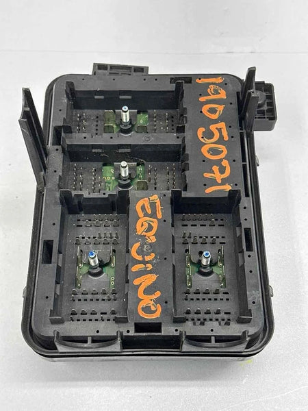 2016 2017 CHEVROLET EQUINOX ENGINE FUSE BOX RELAY BLOCK 2.4L ASSY OEM 84080470