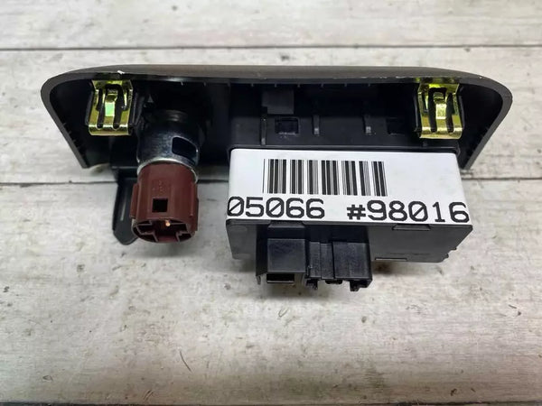 2022 CHEVROLET TRAIL BLAZER USB AUXILIAR PORTA USB PAINEL DE PAINEL AUX OEM 13529867