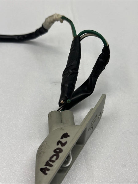 2010 TO 2021 TOYOTA 4RUNNER LICENSE PLATE LIGHT RIGHT SIDE LAMP ASSEMBLY OEM