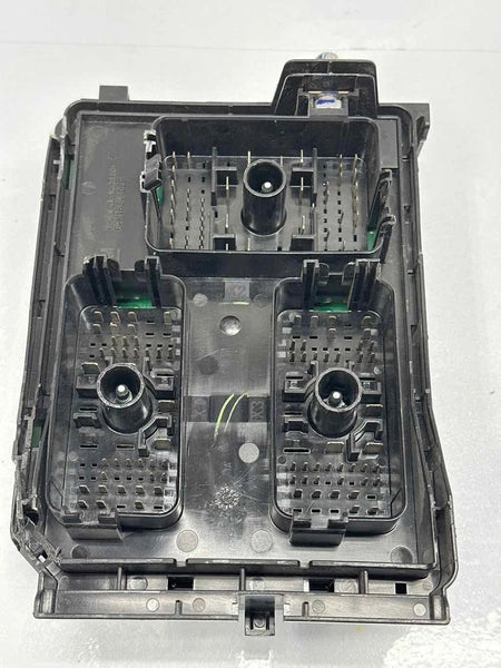 2018 TO 2022 CHEVROLET EQUINOX ENGINE FUSE BOX BLOCK RELAY 2.0L ASSY OEM 84582317