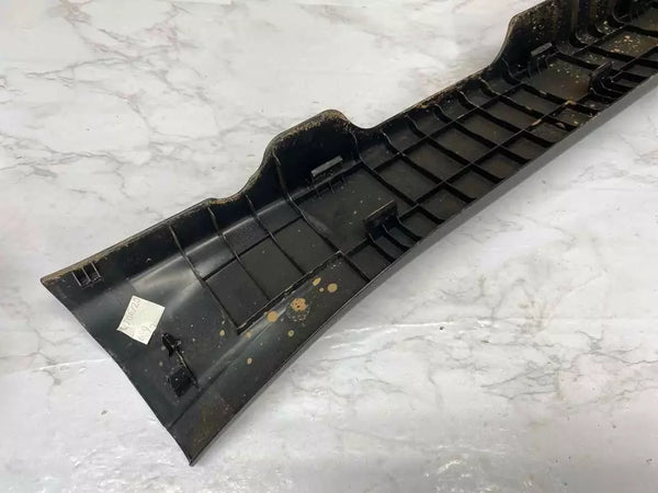 Moldura de la placa de protección de la puerta delantera izquierda para Toyota Highlander 2022-24 OEM 679140E100