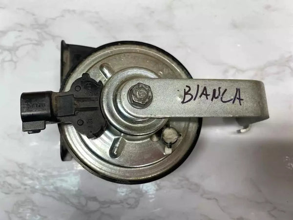 18 19 20 21 22 23 CHEVROLET TRAVERSE BOCINA SIRENA TONO BAJO NOTA ASSY OEM 84088934