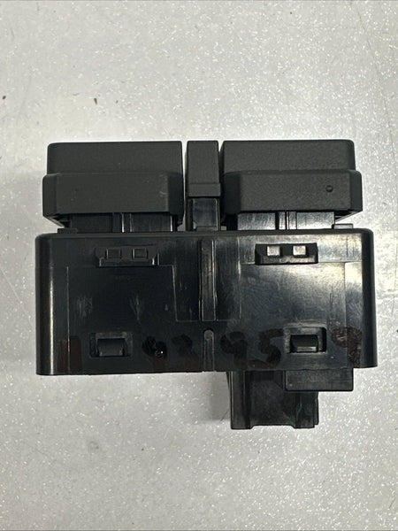 2018 TO 23 CHEVROLET EQUINOX SEAT CONTROL SWITCH PASSANGER HEATER SWITCH OEM 84693336