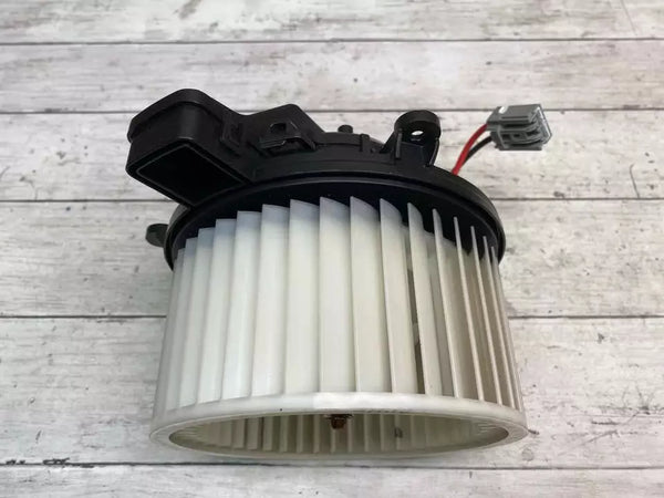 21 22 CHEVROLET TRAIL BLAZER BLOWER MOTOR HVAC AC HEATER FRONT OEM 42737329