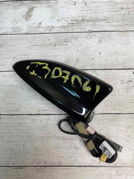 Honda Civic radio antenna fm 22 23 roof shark fin black NH731P OEM 8A150T20A21