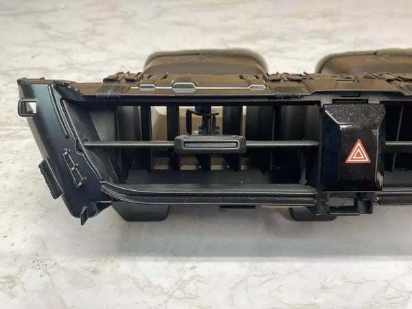 20 21 22 23 TOYOTA COROLLA AC VENT HVAC DASH CENTER CONSOLE VENT ASSY OEM 5567002780